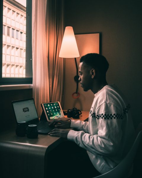 collins-lesulie-0VEDrQXxrQo-unsplash